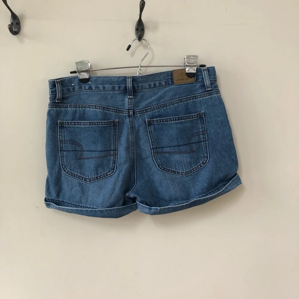 AE mom jean shorts - Picture 2 of 3